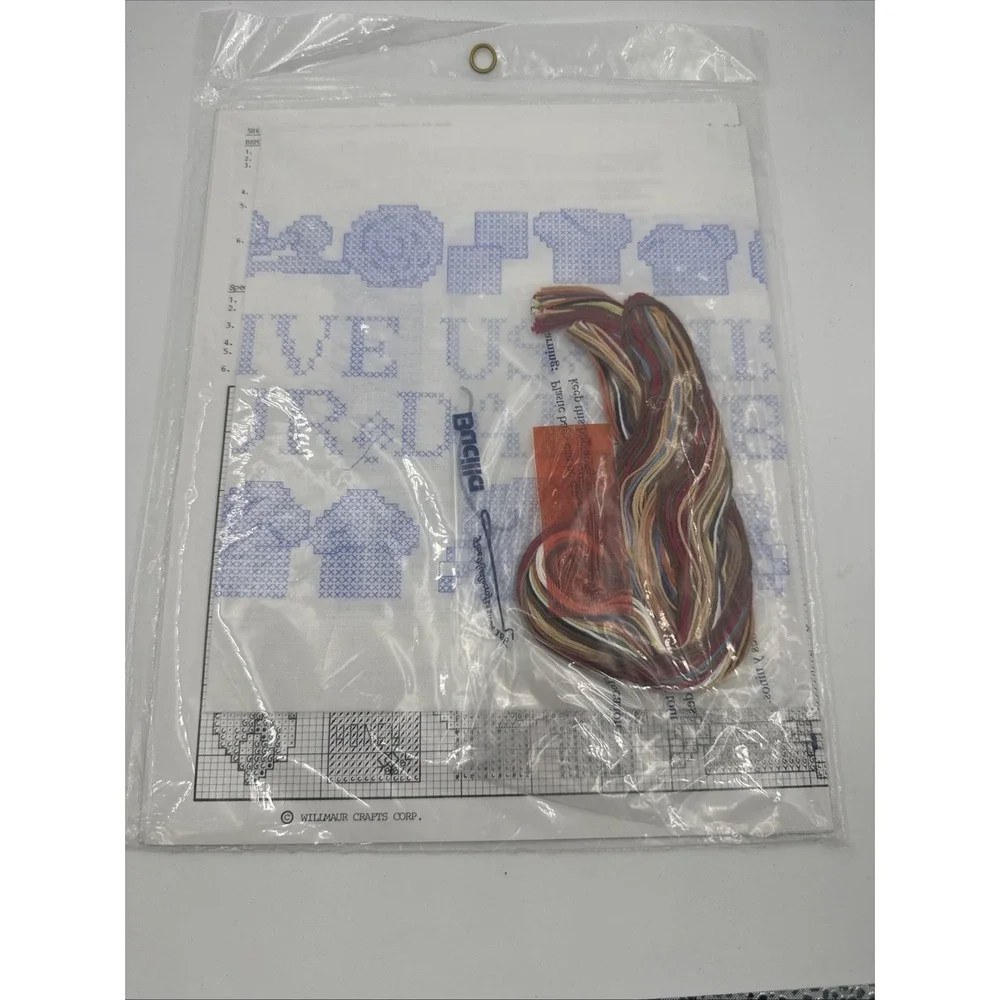 Vtg Needles 'n Hoops LOVER NEVER FAILS Printed Cross Stitch Kit 356 Hearts Verse